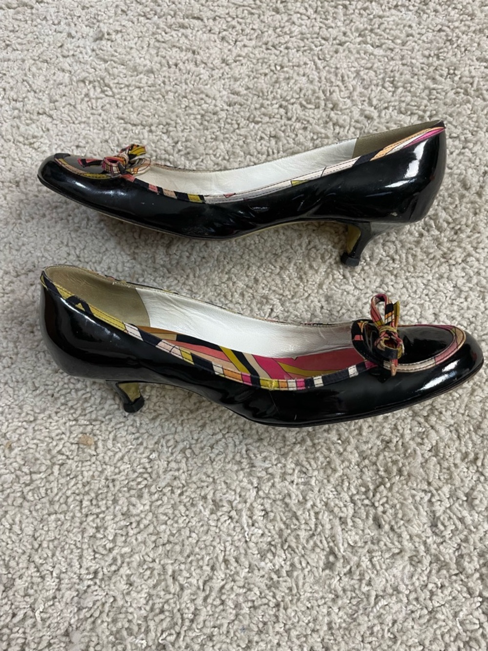Womens EMILIO PUCCI Black PATENT LEATHER Silk Trim Designer KITTEN Heel PUMPS 37 - Picture 4 of 8